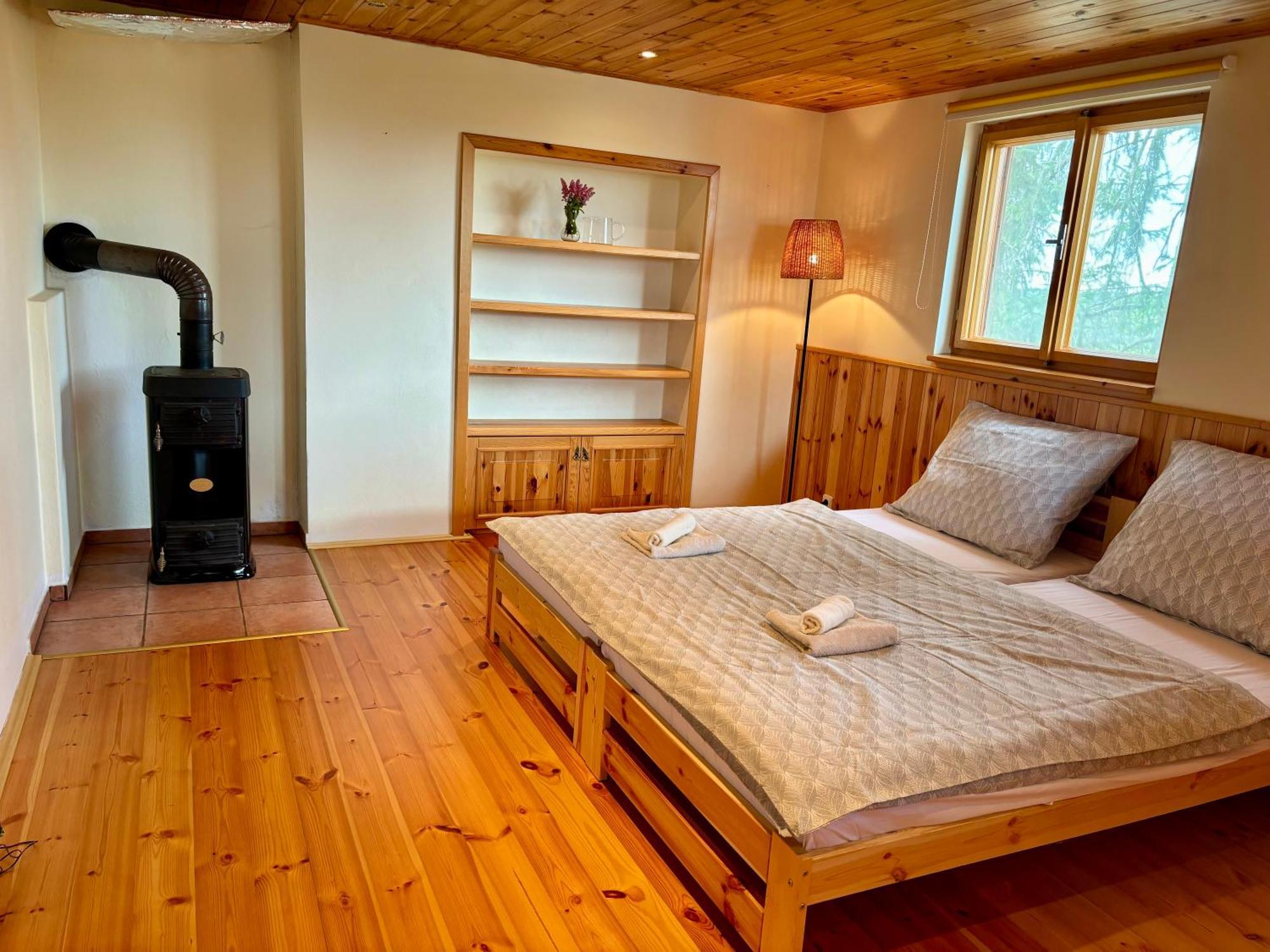 Chaloupka U Elisky Holiday home Trhova Kamenice