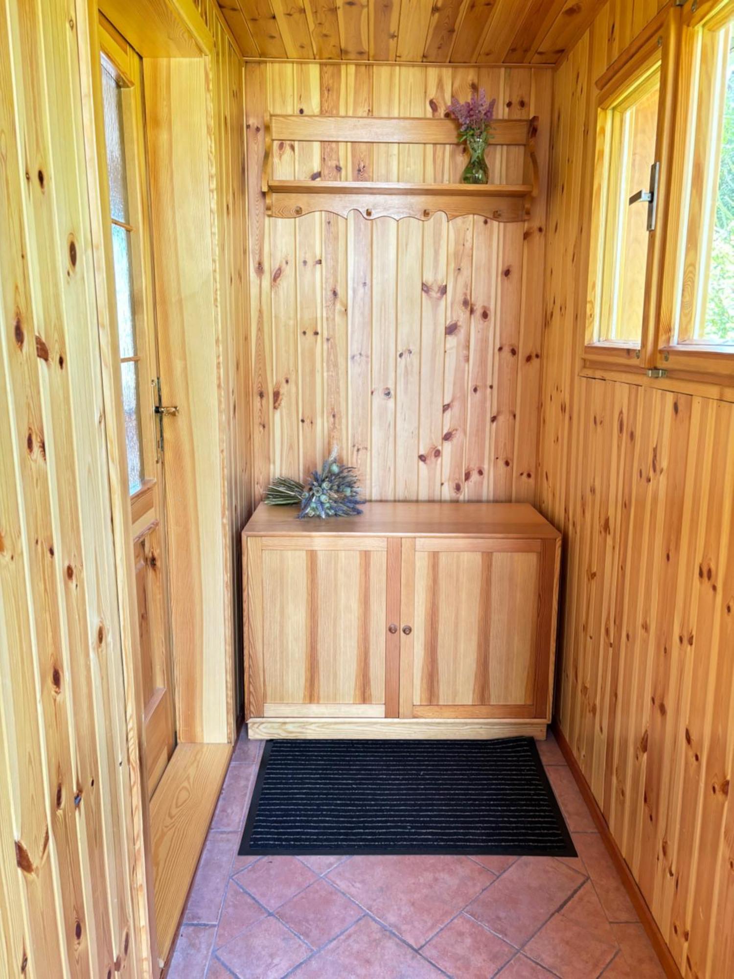 Holiday home Chaloupka U Elisky *